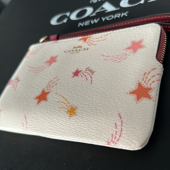 NWT Coach Chalk Leather Corner Zip Wristlet Shooting Star Night Sky Print cf335 - Picture 8 of 10